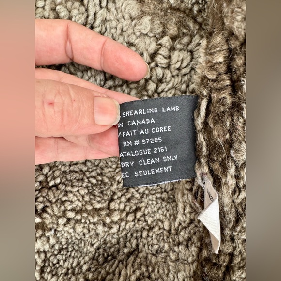✨ Vintage Danier Essentials Shearling Jacket ✨ - Picture 15 of 17